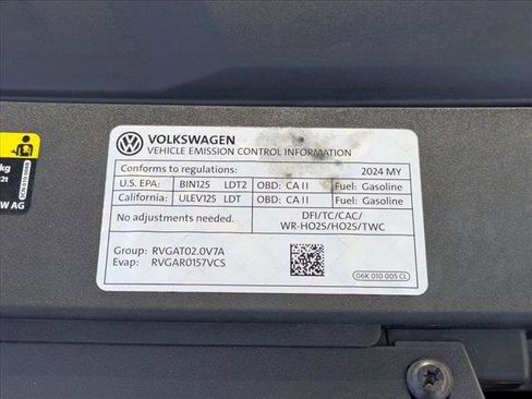 Used 2024 Volkswagen Atlas Cross Sport SE FWD image 22