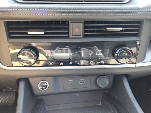 Used 2023 Nissan Rogue SV FWD image 19