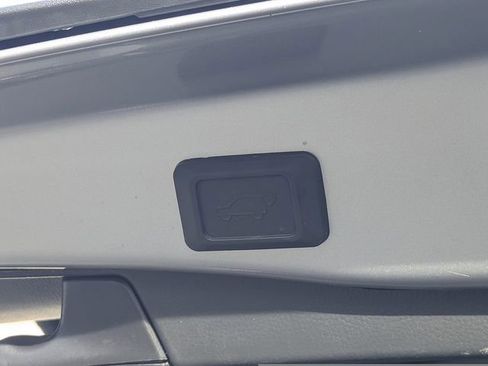 Used 2023 Toyota RAV4 XLE w/ Convenience Package FWD image 13