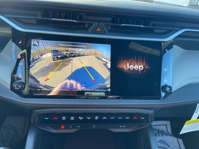 Used 2026 Jeep Cherokee Limited AWD/4WD image 19