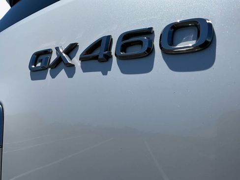 Used 2018 Lexus GX 460 Premium w/ Premium Package AWD/4WD image 27