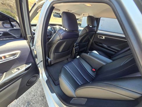 Used 2017 Toyota Mirai Base 4dr Sedan image 24