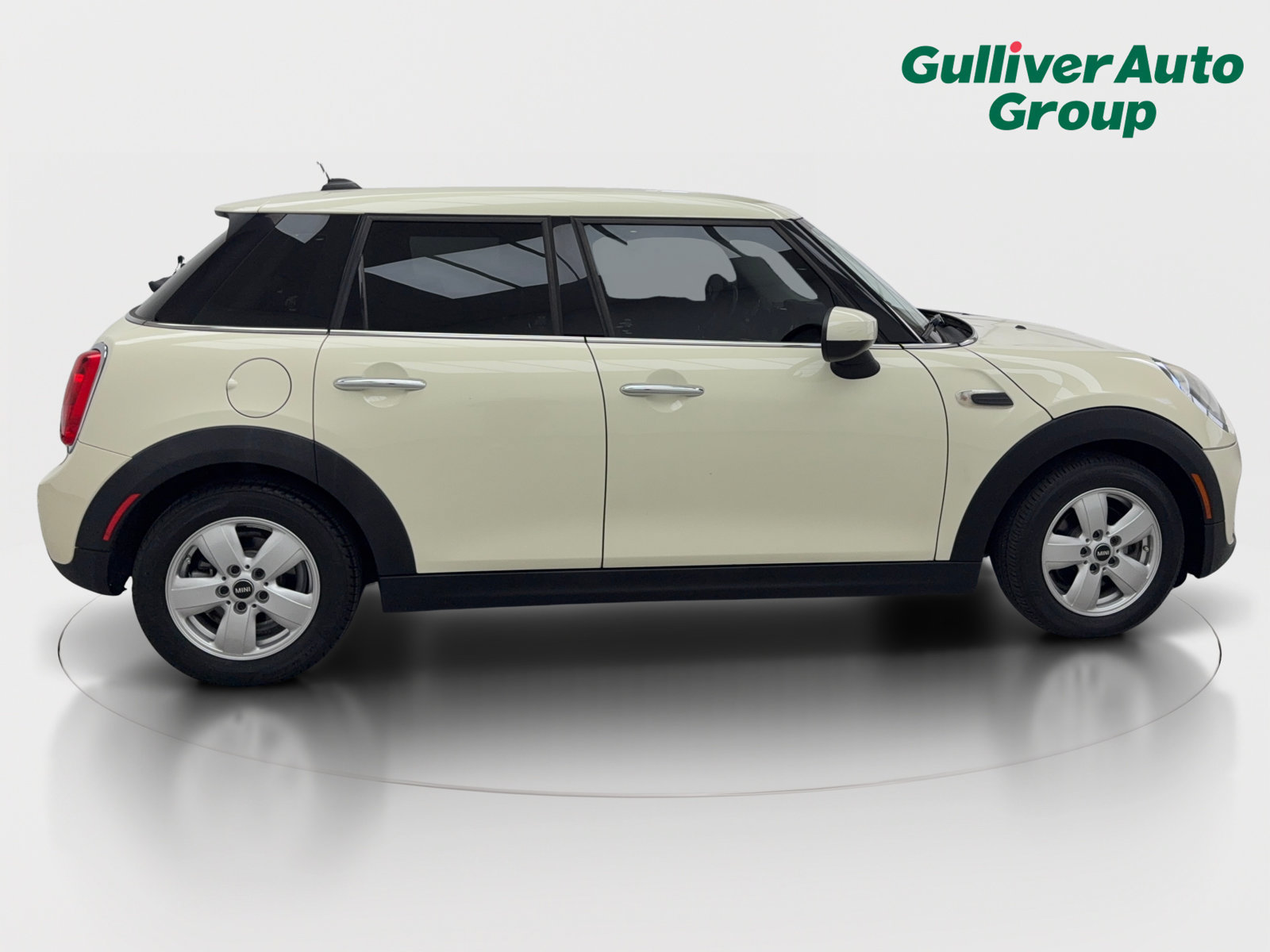 Used 2020 MINI Cooper 4-Door Hardtop FWD image 10