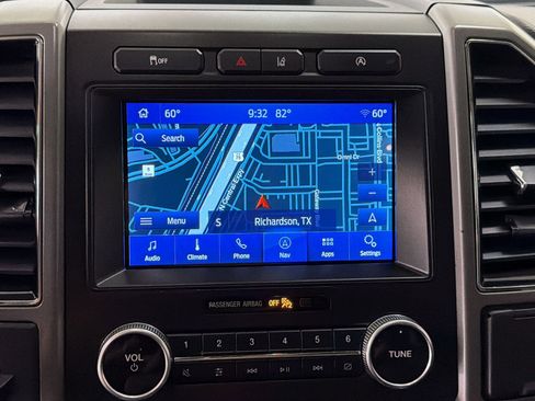 Used 2020 Ford Expedition XLT w/ Equipment Group 202A RWD image 26