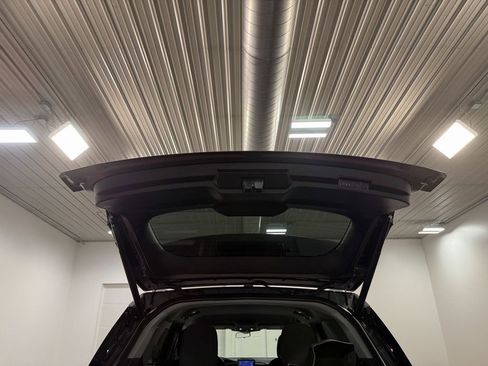 Used 2022 Ford Explorer XLT image 74