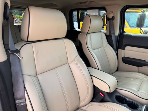 Used 2009 HUMMER H3 Luxury AWD/4WD image 30