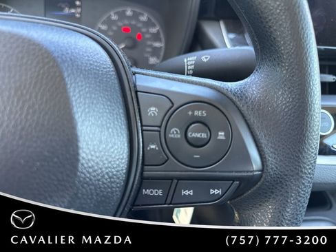 Used 2025 Toyota Corolla LE image 11