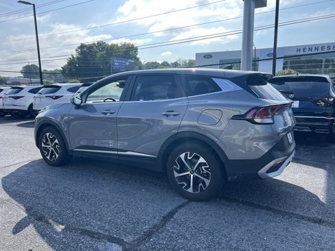 Used 2024 Kia Sportage EX FWD image 4