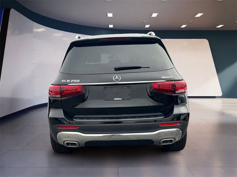 Certified 2022 Mercedes-Benz GLB 250 4MATIC image 4