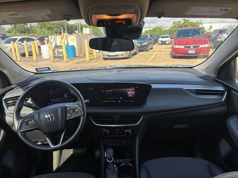 Used 2025 Buick Encore GX Preferred FWD image 32