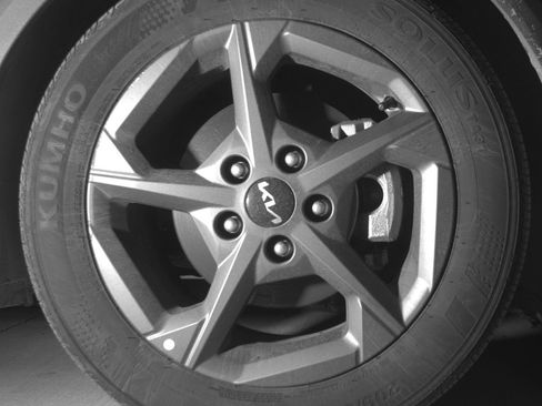 Used 2025 Kia K4 LXS image 13