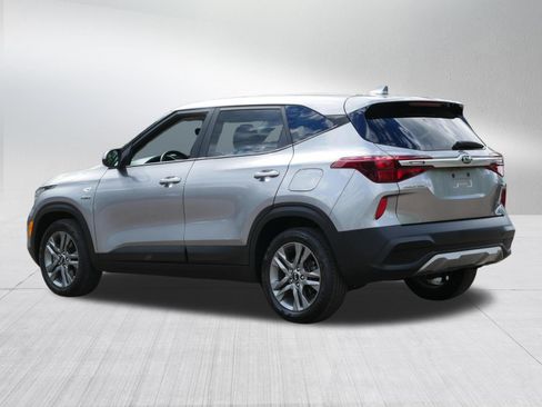 Used 2021 Kia Seltos LX AWD/4WD image 5