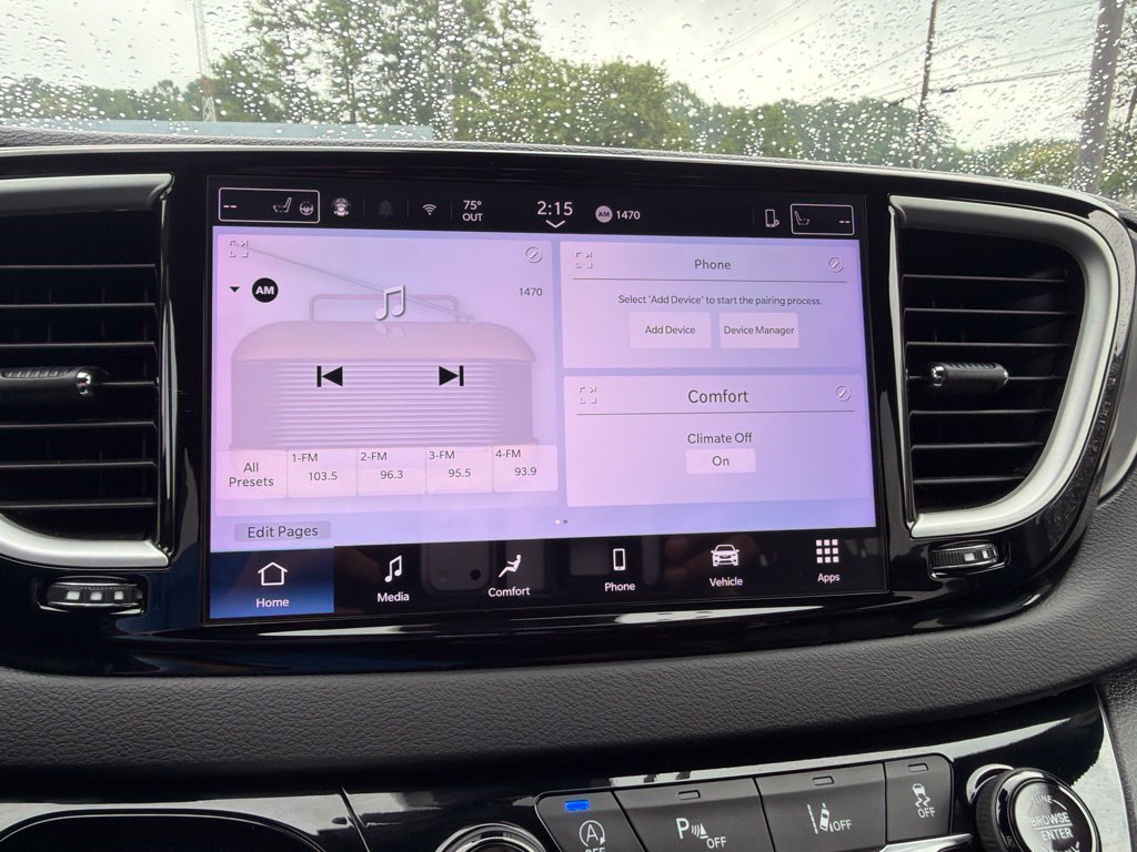 Used 2025 Chrysler Pacifica Select FWD image 10