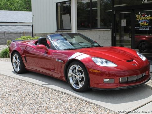 Used 2011 Chevrolet Corvette Grand Sport w/ Preferred Equipment Group RWD image 21