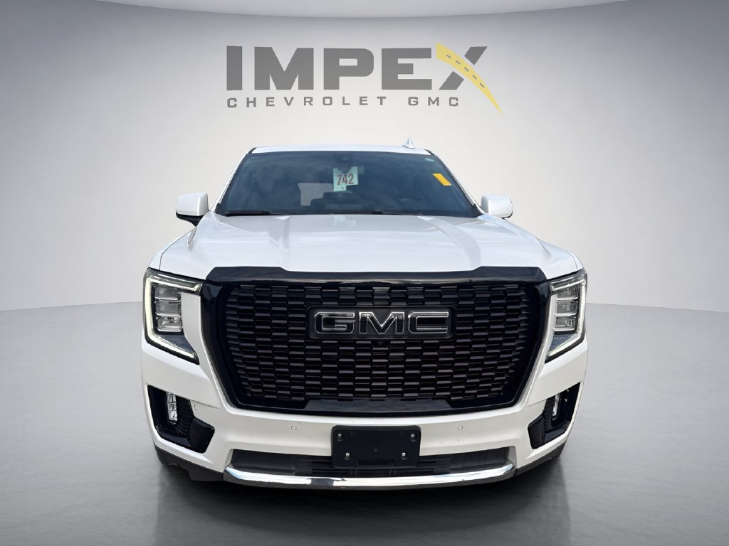 Used 2022 GMC Yukon SLT w/ SLT Luxury Package AWD/4WD image 8