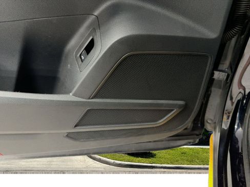 Used 2020 Volkswagen Atlas Cross Sport SEL Premium image 22