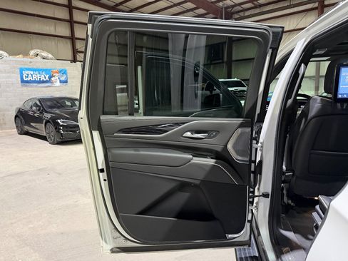 Used 2021 Cadillac Escalade ESV Sport w/ Driver Assist Tech Package AWD/4WD image 15
