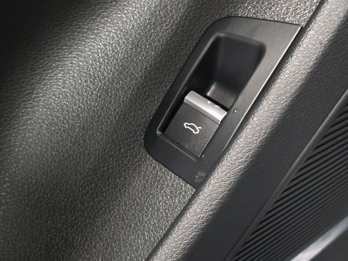 Used 2025 Audi Q7 3.0T Premium Plus image 37