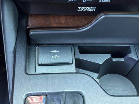 Used 2022 Lexus ES 350 Ultra Luxury w/ Accessory Package 2 image 34