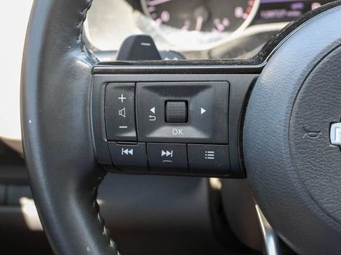 Used 2022 Nissan Pathfinder SV AWD/4WD image 28
