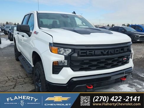 Used 2022 Chevrolet Silverado 1500 Custom Trail Boss AWD/4WD image 10