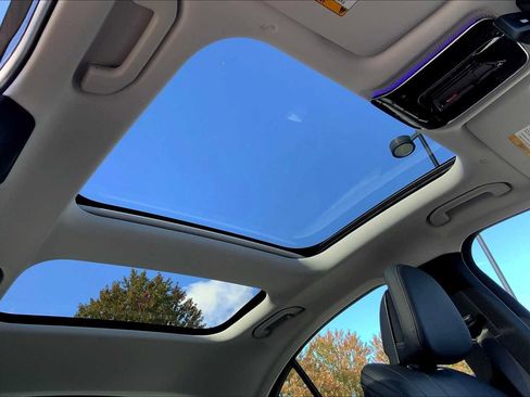 New 2026 Mercedes-Benz E 350 4MATIC Sedan image 11