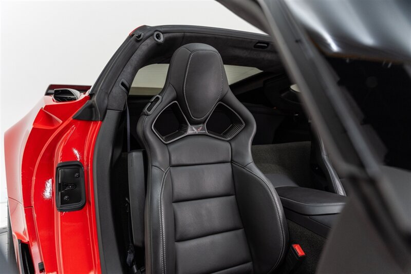 Used 2018 Chevrolet Corvette Z06 RWD image 50