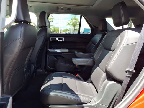 Certified 2024 Ford Explorer XLT w/ Equipment Group 202A AWD/4WD image 9