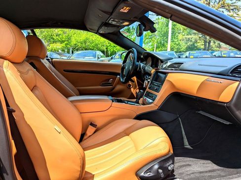 Used 2011 Maserati GranTurismo Convertible RWD image 28