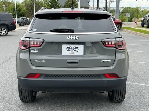 Used 2023 Jeep Compass Latitude AWD/4WD image 8
