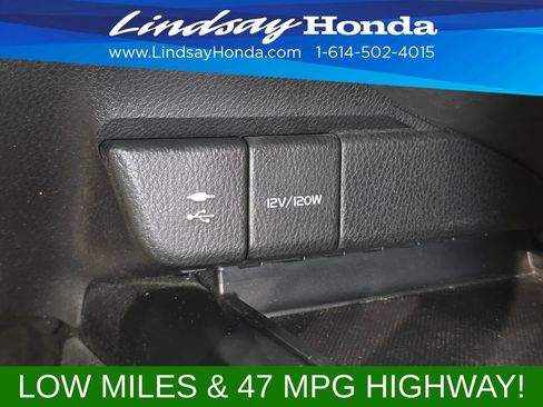 Used 2018 Toyota Camry SE FWD image 22