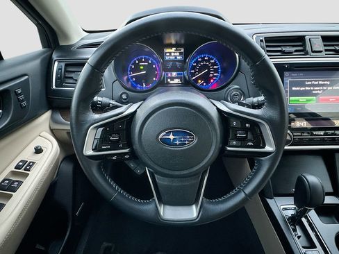 Used 2018 Subaru Outback 2.5i Limited image 12
