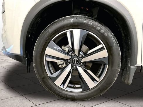Used 2023 Nissan Rogue SL AWD/4WD image 8