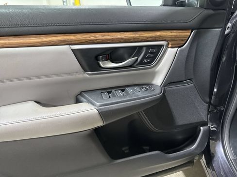 Used 2017 Honda CR-V Touring image 22