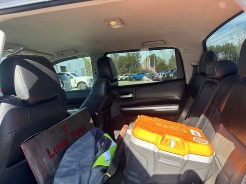 Used 2017 Toyota Tundra SR5 image 26