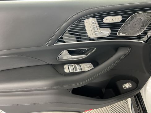 Certified 2026 Mercedes-Benz Maybach GLS 600 4MATIC image 18