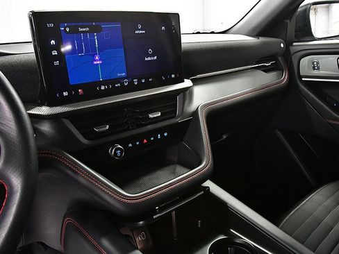 Used 2025 Ford Explorer ST-Line image 20