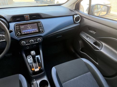 Used 2025 Nissan Versa SV FWD image 33