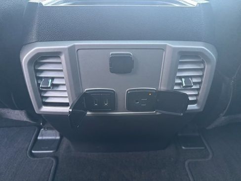 Used 2017 Ford F350 Lariat image 32