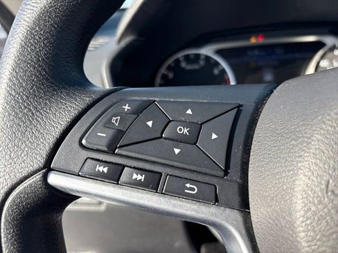 Used 2024 Nissan Altima 2.5 SV image 18