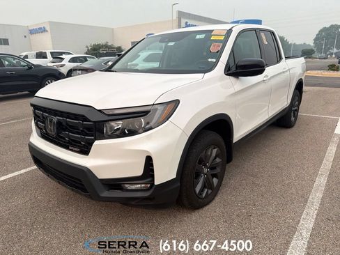 Certified 2025 Honda Ridgeline Sport image 1