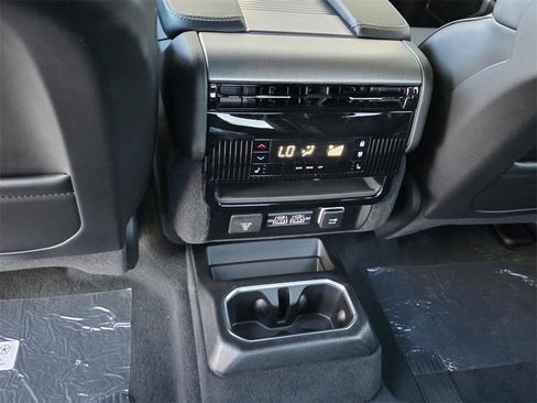 New 2025 Jeep Wagoneer Series II image 11