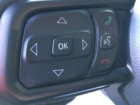 Used 2022 Jeep Wrangler Unlimited Sport image 12