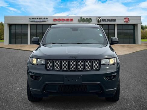Certified 2018 Jeep Grand Cherokee Altitude RWD image 11