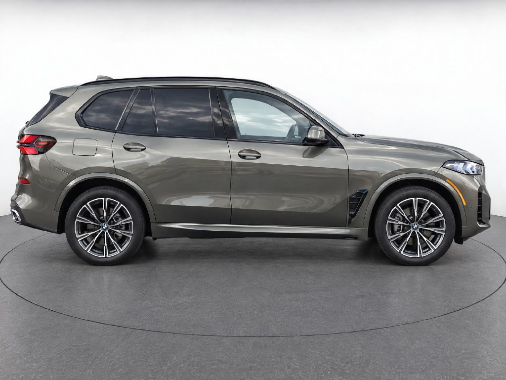 Used 2025 BMW X5 xDrive40i w/ M Sport Package AWD/4WD image 7