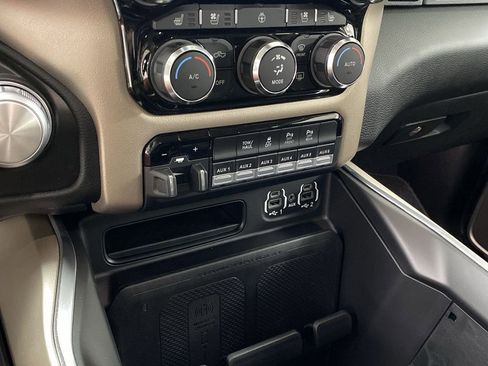 Used 2022 RAM 2500 Laramie AWD/4WD image 16