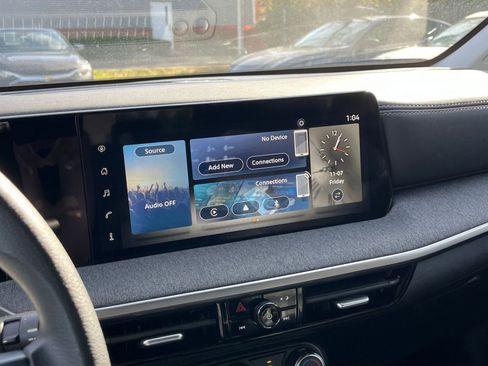 Used 2025 Nissan Kicks SV image 21