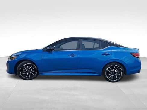 Certified 2024 Nissan Sentra SR w/ SR Premium Package FWD image 5