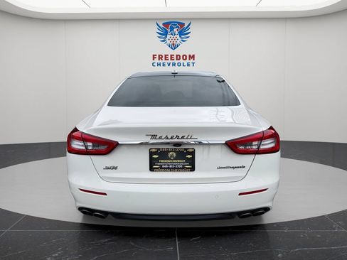 Used 2017 Maserati Quattroporte S Q4 AWD/4WD image 6
