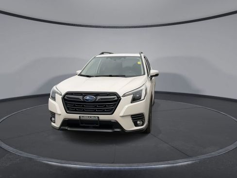 Certified 2022 Subaru Forester Limited AWD/4WD image 3